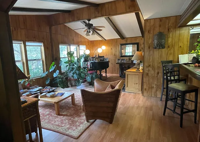 Sedona Room Homestay - Thunder Mountain